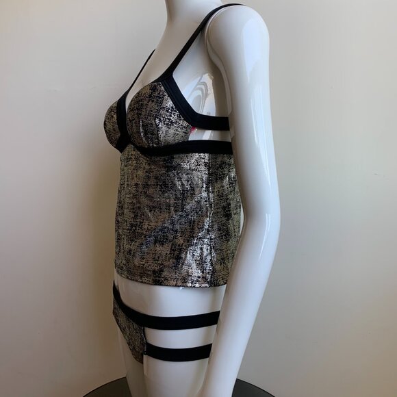 Hula Honey push up apron back foil tankini top - Picture 9 of 11